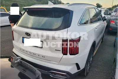 2021, Kia / Sorento, VIN: KNARF81FGMA070590, diesel