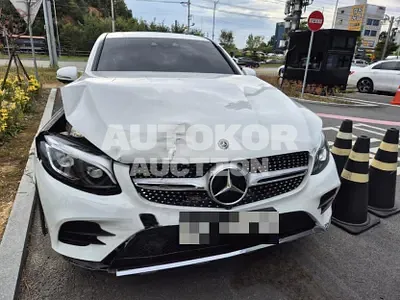 2019, Mercedes-Benz / GLC 300, 100445 км., gas