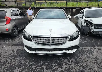 2019, Mercedes-Benz / E 300, VIN: WDDZF4KB7KA684110, gas