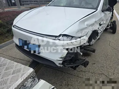 2025, Tesla / Model Y, electric