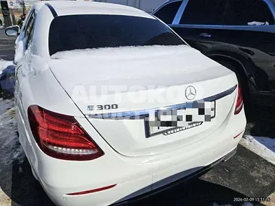 2018, Mercedes-Benz / e300, 136462 км., gas