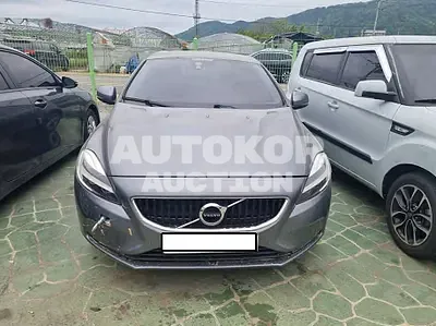 2017, Volvo / V40, VIN: YV1MV79K0H2380619, diesel