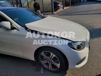 2019, Mercedes-Benz / E 300, VIN: WDDZF4JB4KA685085, 40235 км., gas