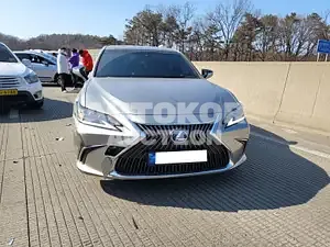 2021, Lexus / ES 300, VIN: JTHBA1C1XM2007000, 8172 км., hybrid