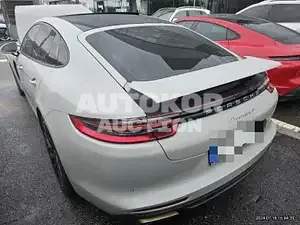 2020, Porsche / Panamera, 84002 км., gas, 2995 куб.см.