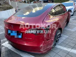 2022, Tesla / Model 3, VIN: 5YJ3E1EB4NF305847, 10000 км., electric, 236 куб.см.