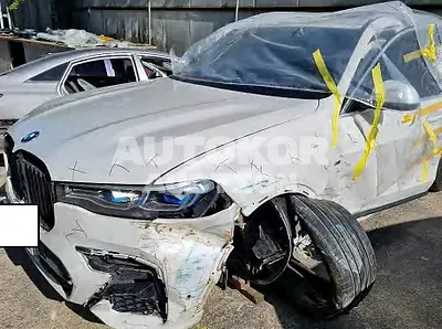 2021, BMW / 740, VIN: WBACW2100M9G52284, gas