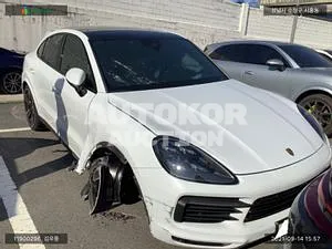 2020, Porsche / Cayenne, VIN: WP1BA29Y3LDA68248, 27904 км., gas