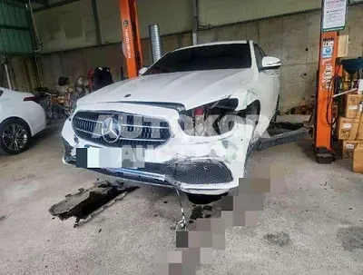 2022, Mercedes-Benz / E 350, gas