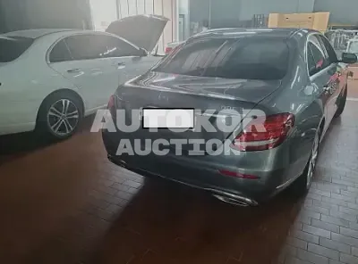2018, Mercedes-Benz / E 300, VIN: WDDZF4KB3JA295964, 28085 км., gas