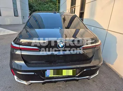 2024, BMW / 750, hybrid