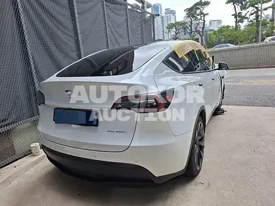 2022, Tesla / Model Y, 42427 км., electric