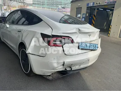 2021, Tesla / Model 3, VIN: 5YJ3E1EB4MF891562, electric