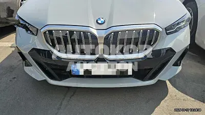 2025, BMW / 520i, 9689 км., hybrid