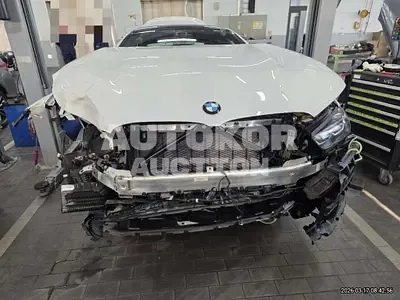 2025, BMW / m850i, gas