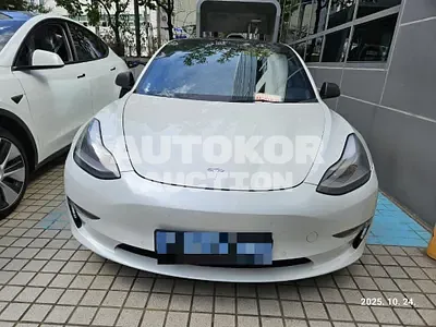 2022, Tesla / Model 3, 94138 км., electric