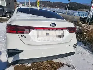2018, BMW / Z1, VIN: KNAF241BEKA803070, 111232 км., gas