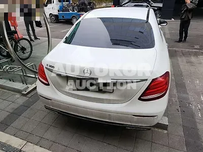 2018, Mercedes-Benz / e300, 137061 км., gas