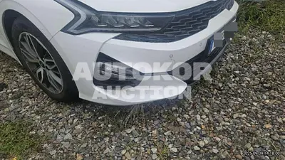 2023, BMW / B5, gas, 2000 куб.см.
